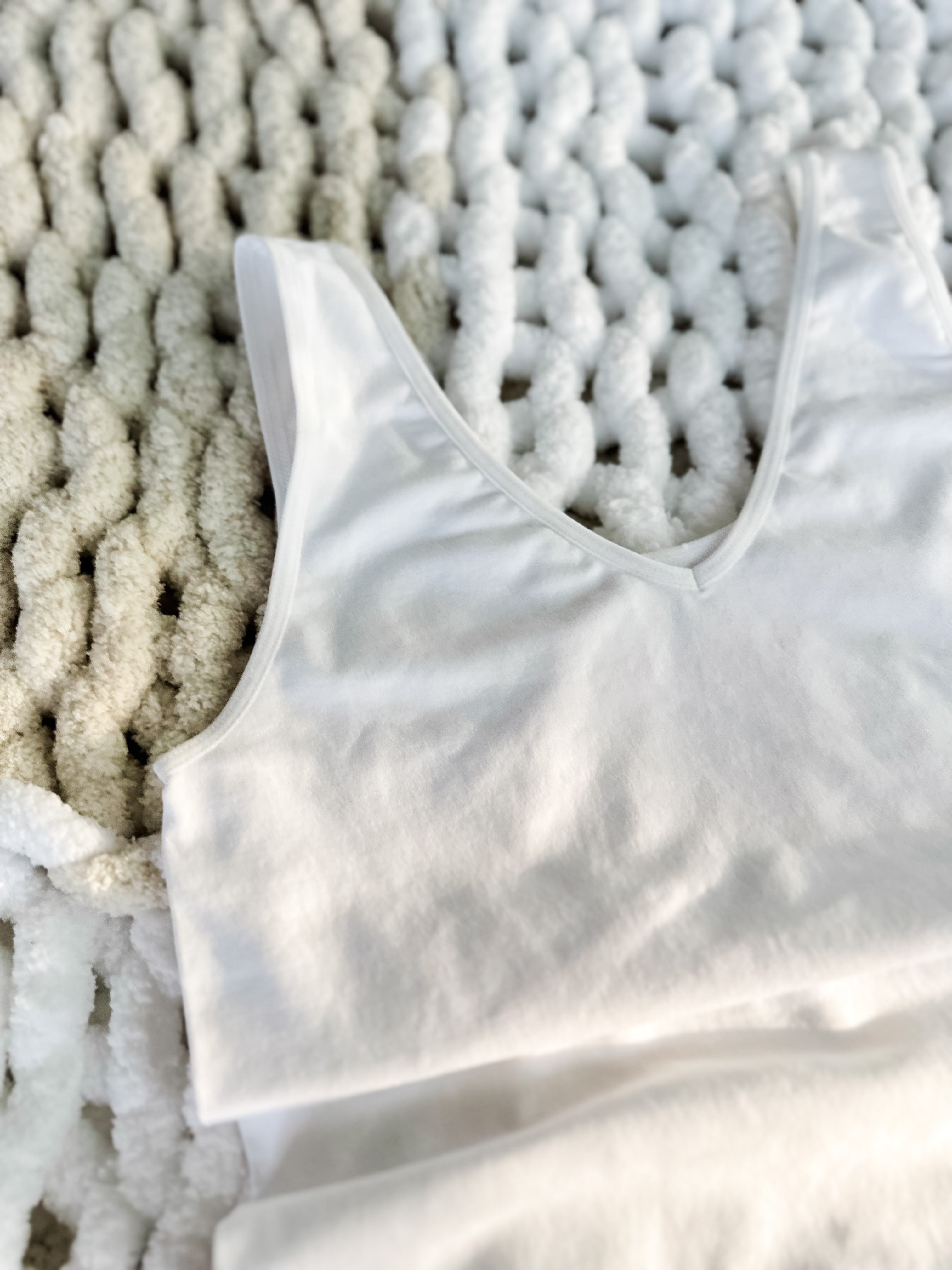 Gigi Reversible Seamless Tank in White