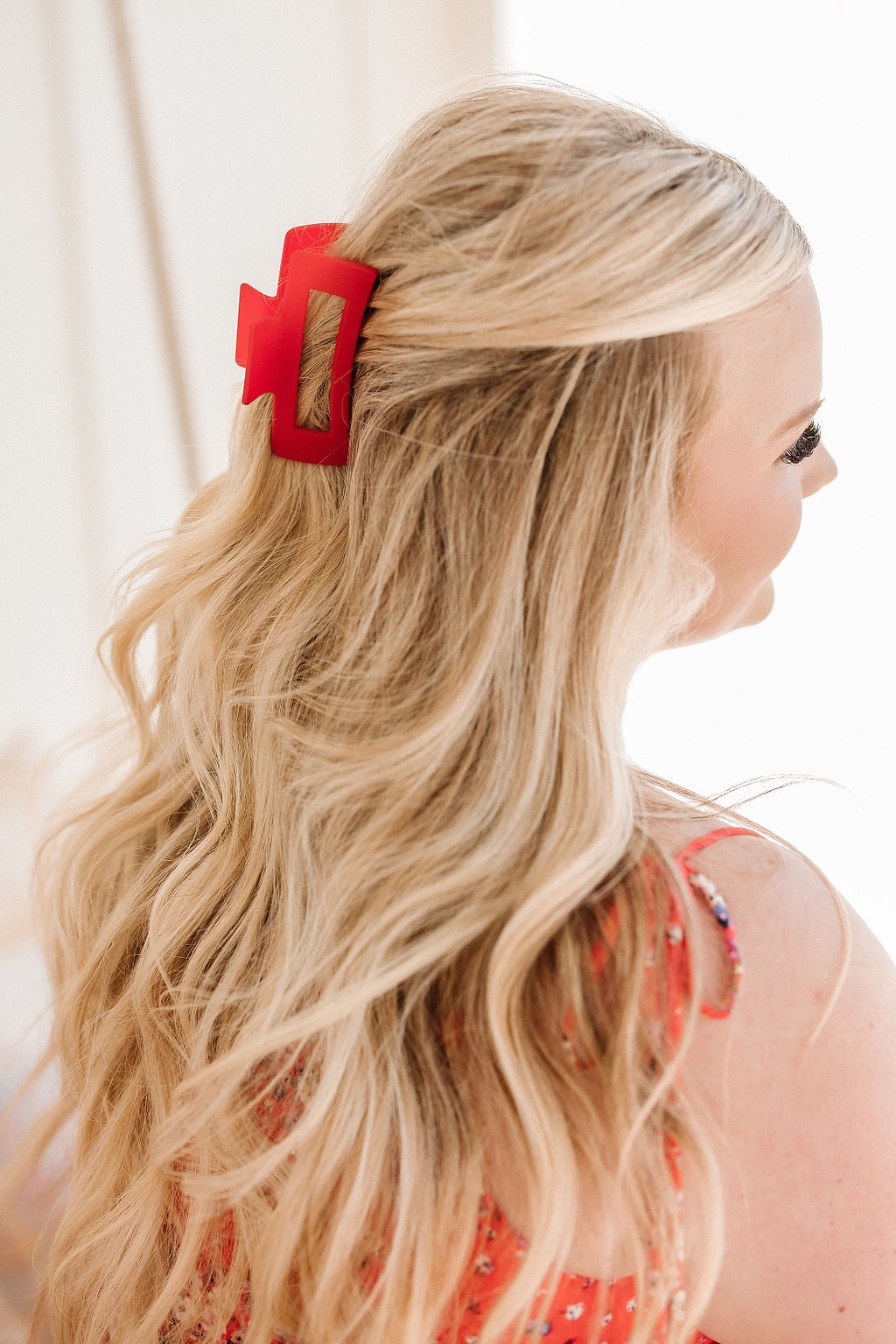 Claw Clip Set of 4 in Red - WEBSITE EXCLUSIVE