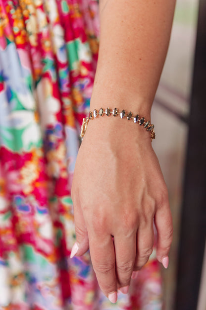 Sofia Toggle Bracelet In Gold - WEBSITE EXCLUSIVE