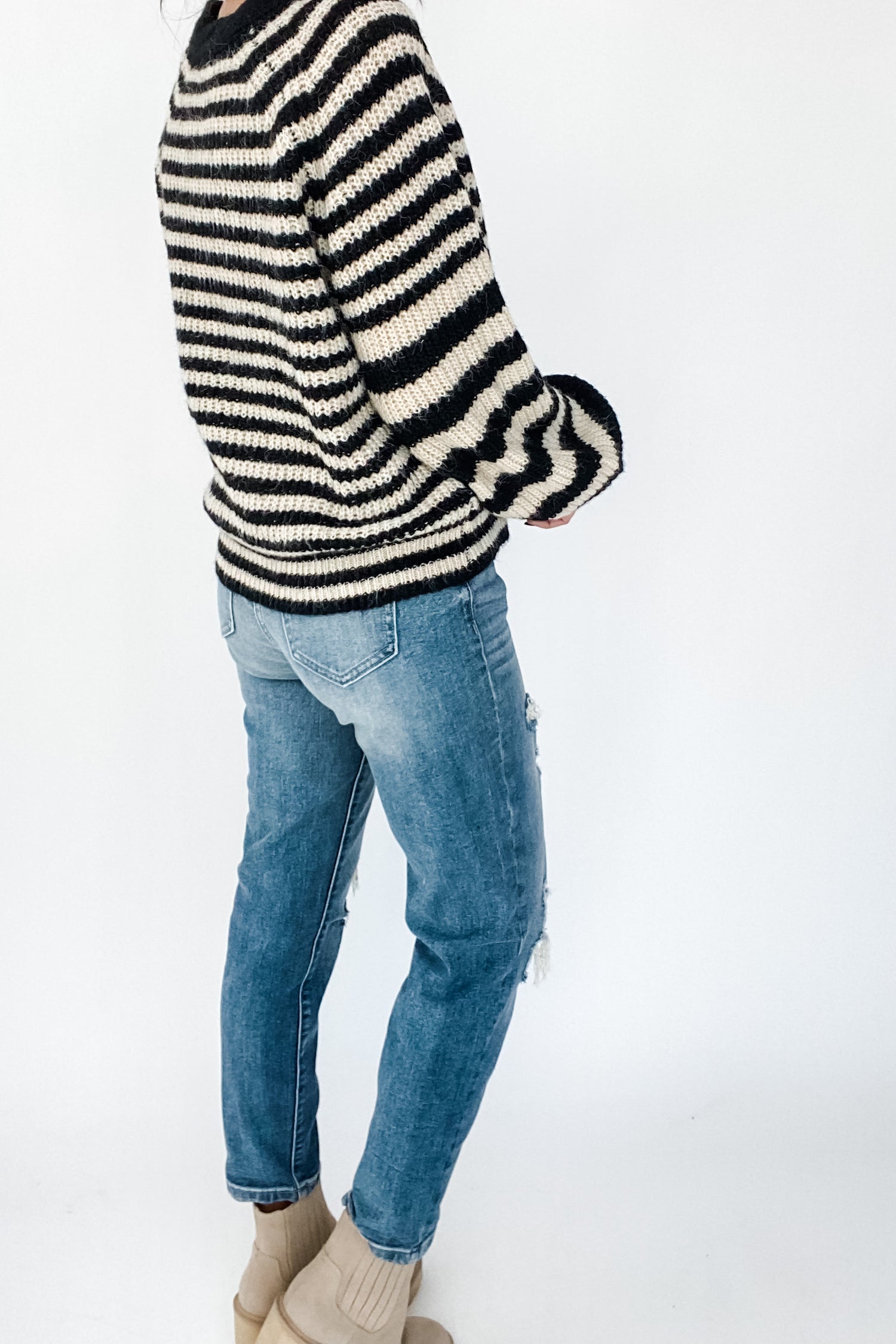 TOBI DISTRESSED MOM JEANS IN MEDIUM BY EUNINA