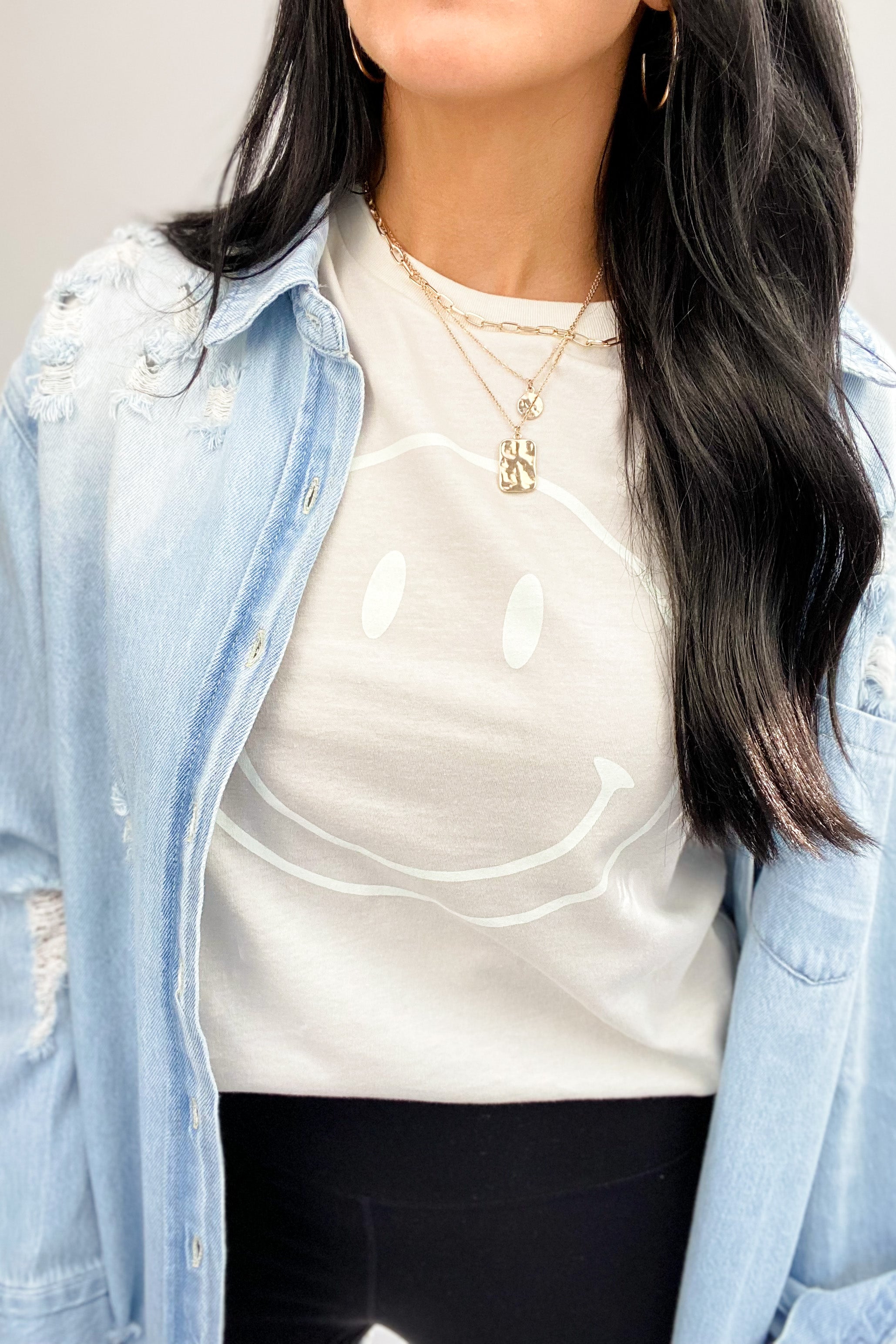 PERFECT TIMING DISTRESSED DENIM SHIRT JACKET IN LIGHTWASH
