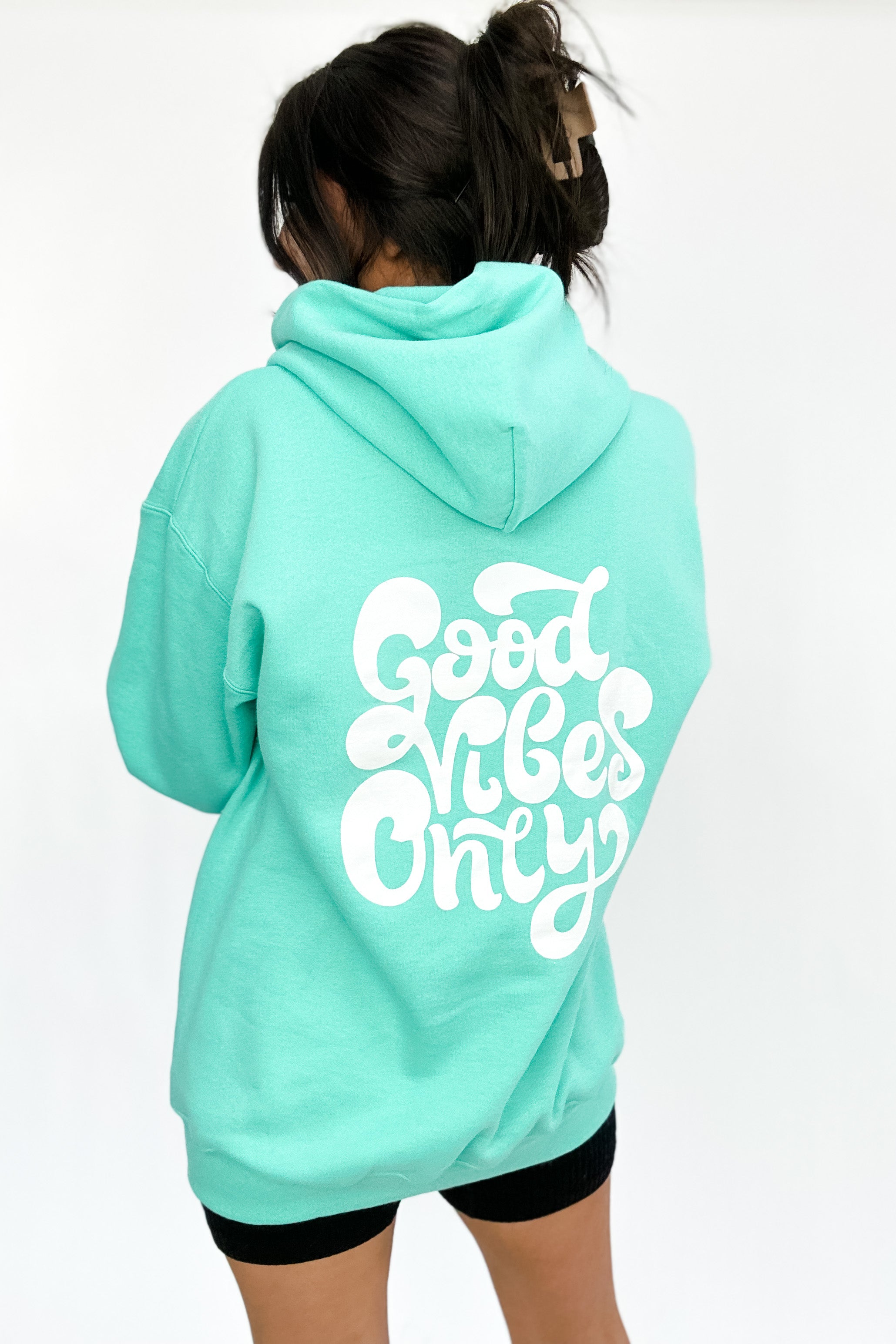 GOOD VIBES ONLY HOODIE IN MINT