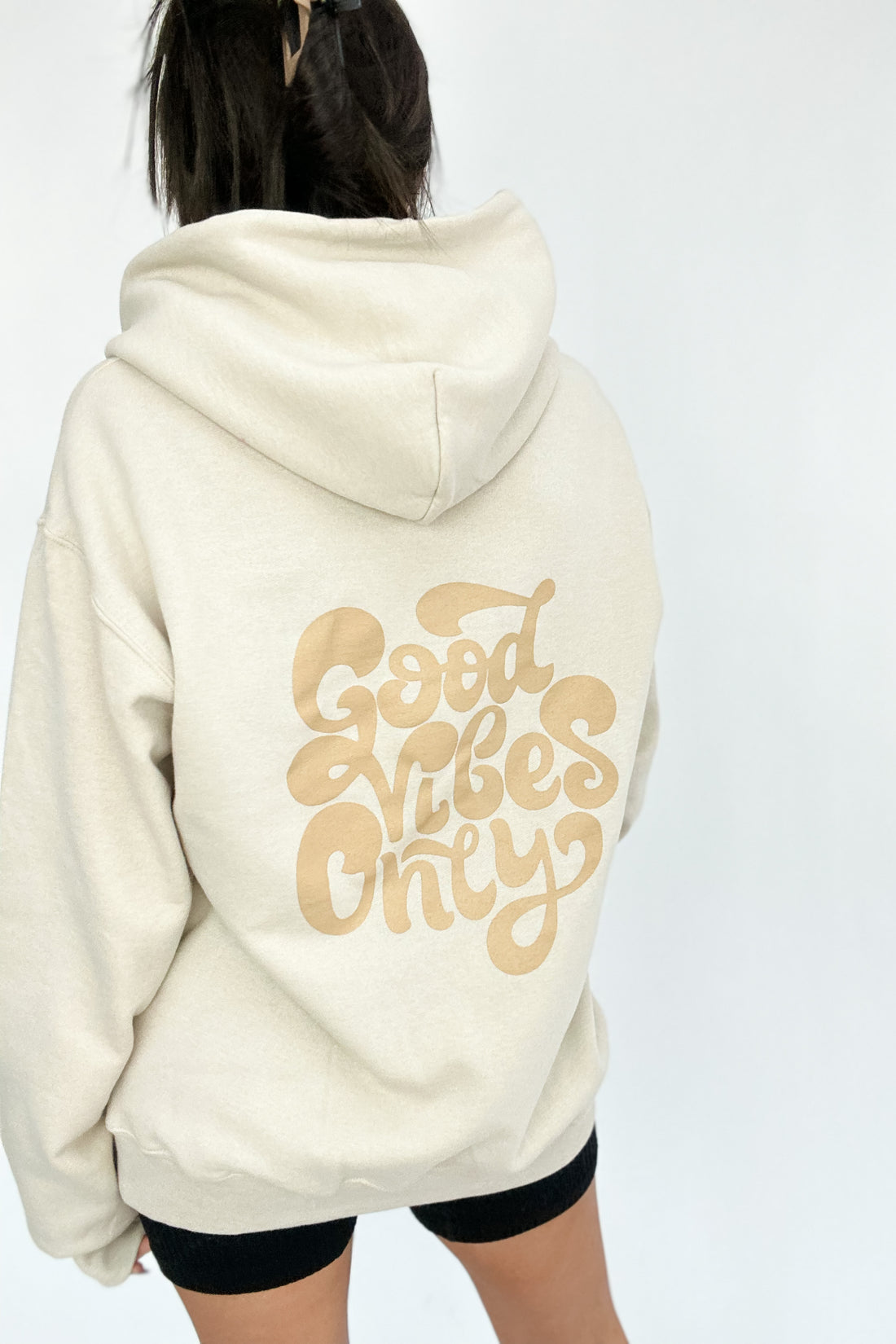 GOOD VIBES ONLY HOODIE IN SAND